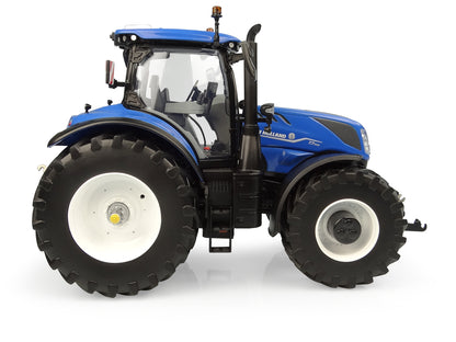 Universal Hobbies New Holland T7.300 AC Blue 1:32