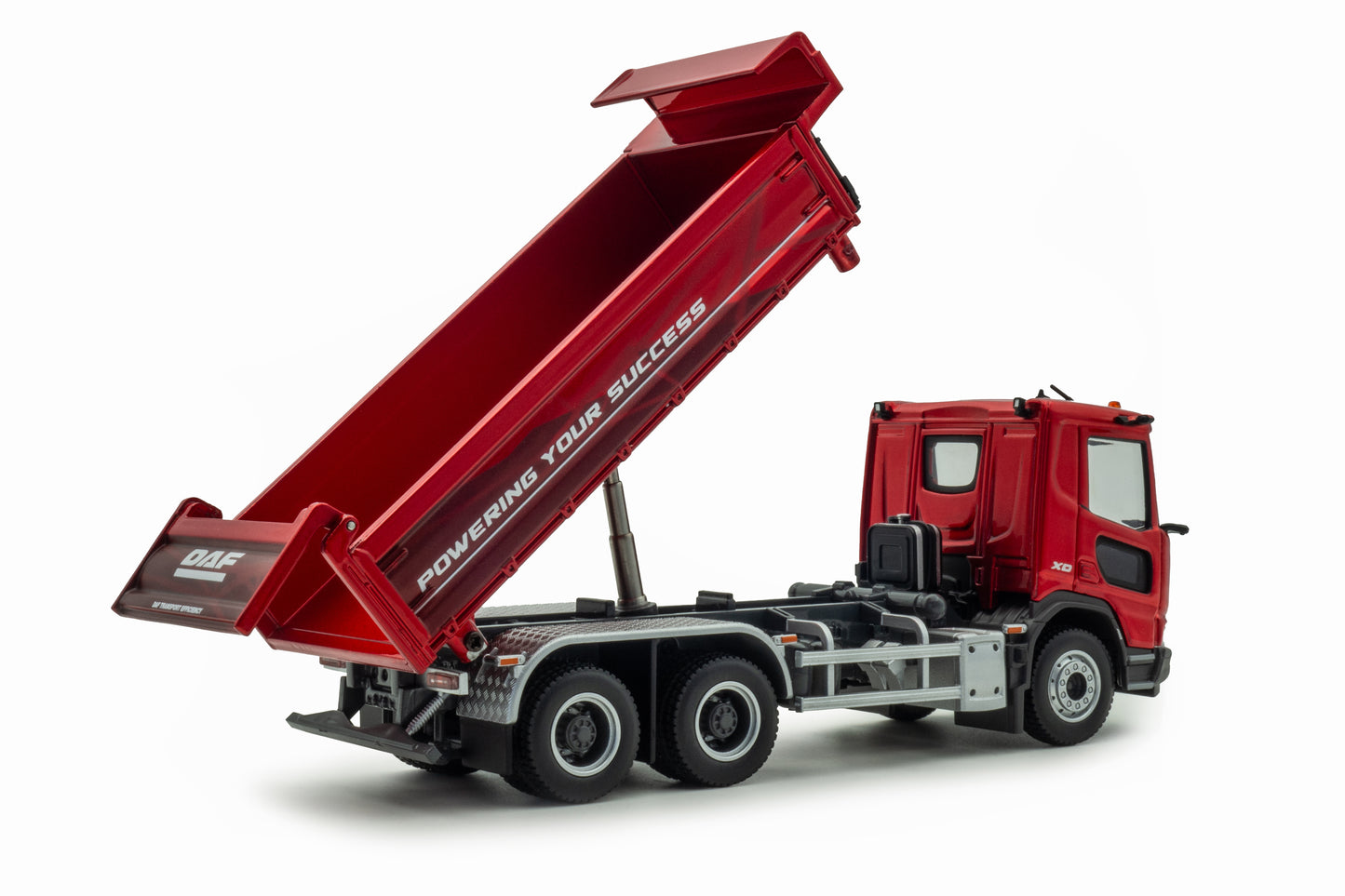 Vrachtwagen DAF XD kipper Rouge Flamme 1:50