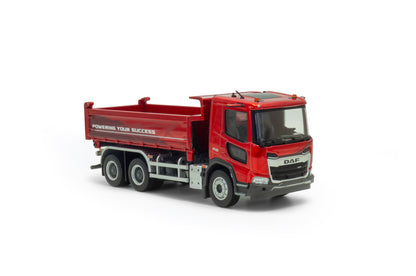 Vrachtwagen DAF XD kipper Rouge Flamme 1:50